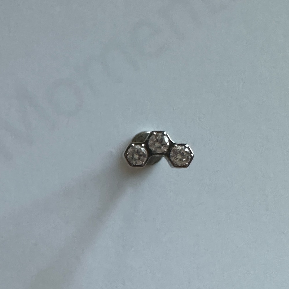 Titanium Cluster Stud (Flat Back) - image 2
